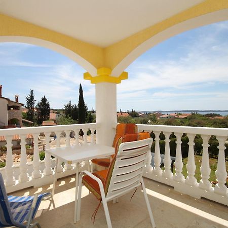 Rooms With A Swimming Pool Peroj, Fazana - 2235 Luaran gambar