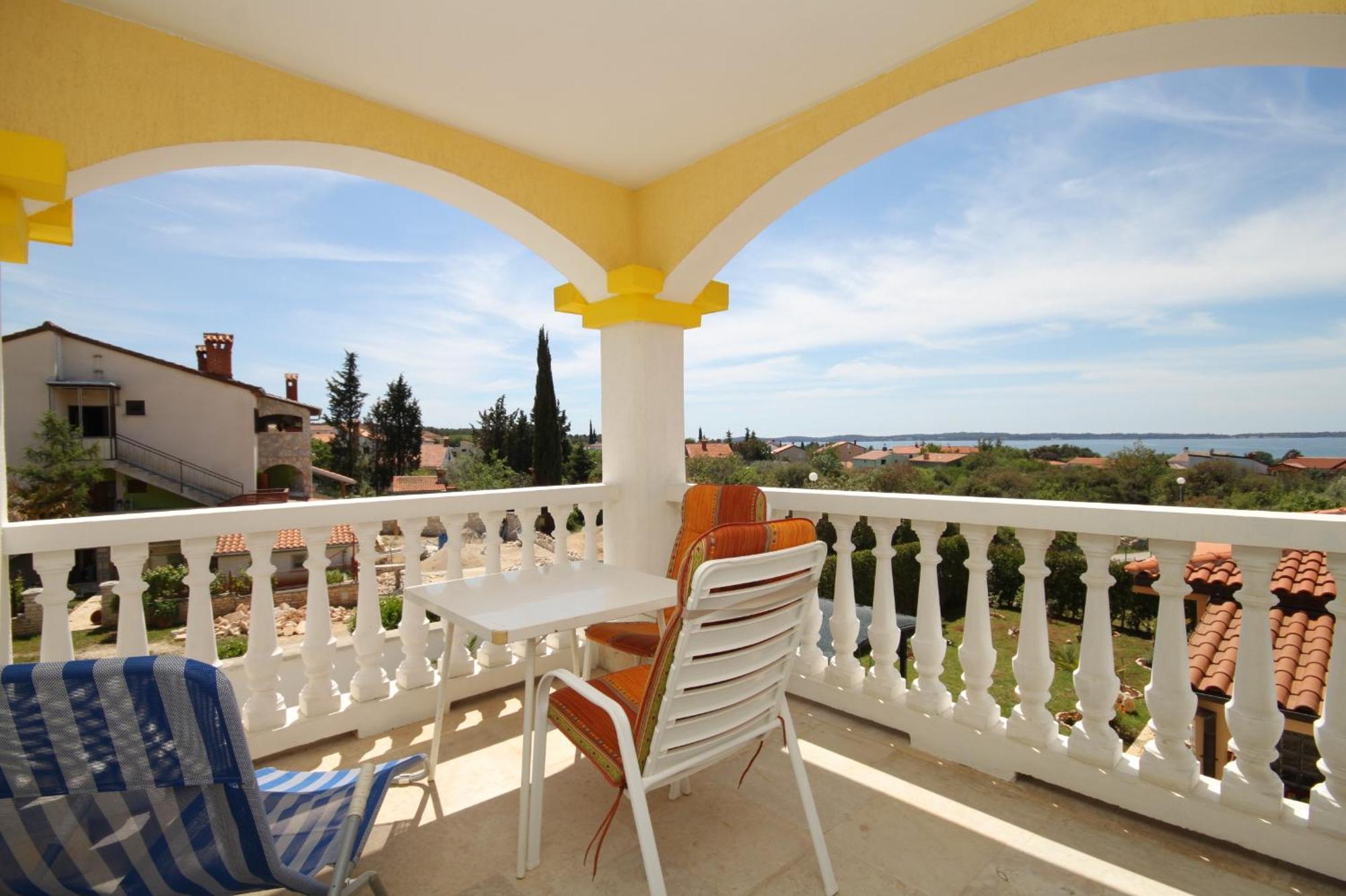 Rooms With A Swimming Pool Peroj, Fazana - 2235 Luaran gambar